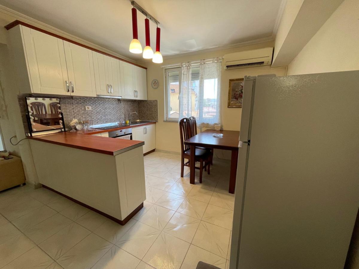 Tirana Flora Center Apartment Eksteriør billede