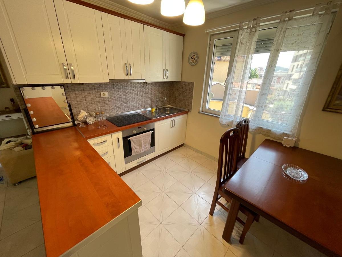 Tirana Flora Center Apartment Eksteriør billede