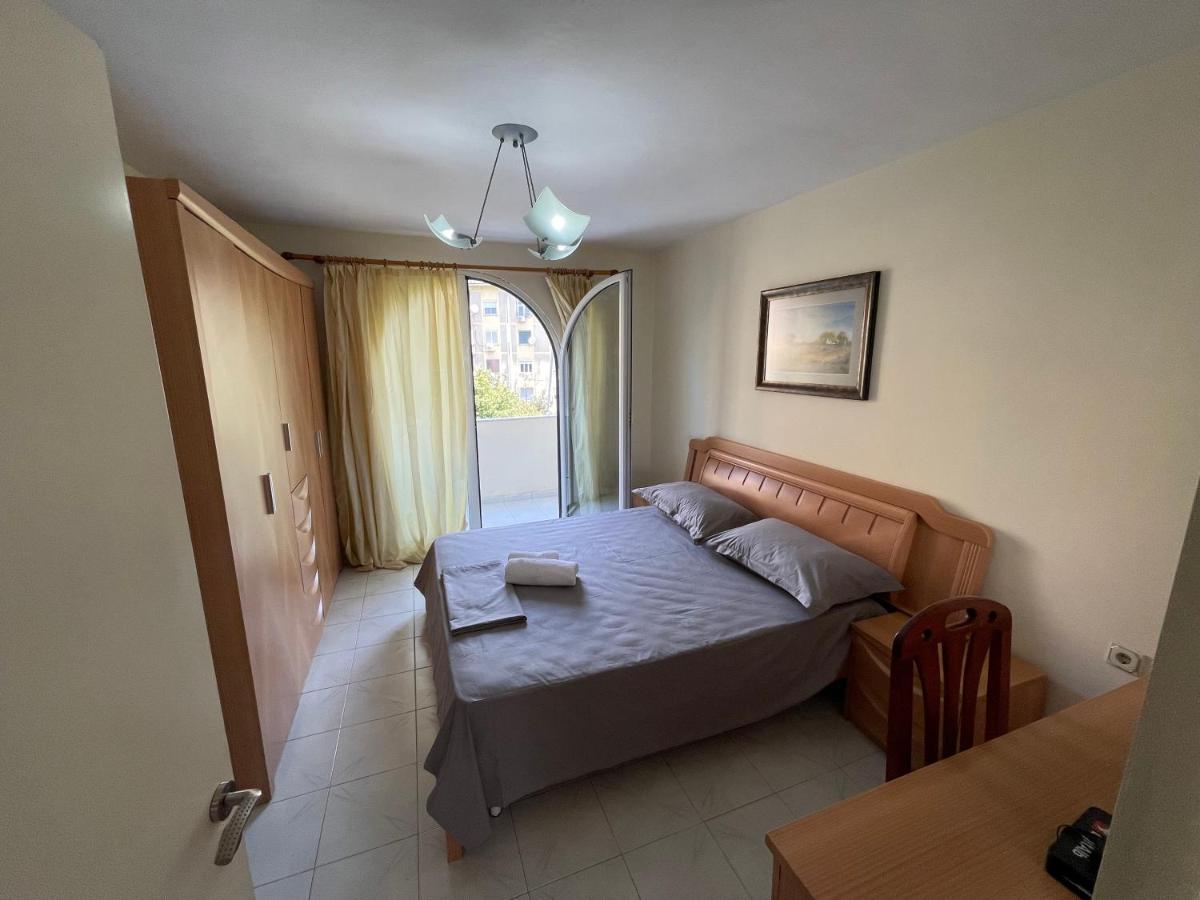 Tirana Flora Center Apartment Eksteriør billede