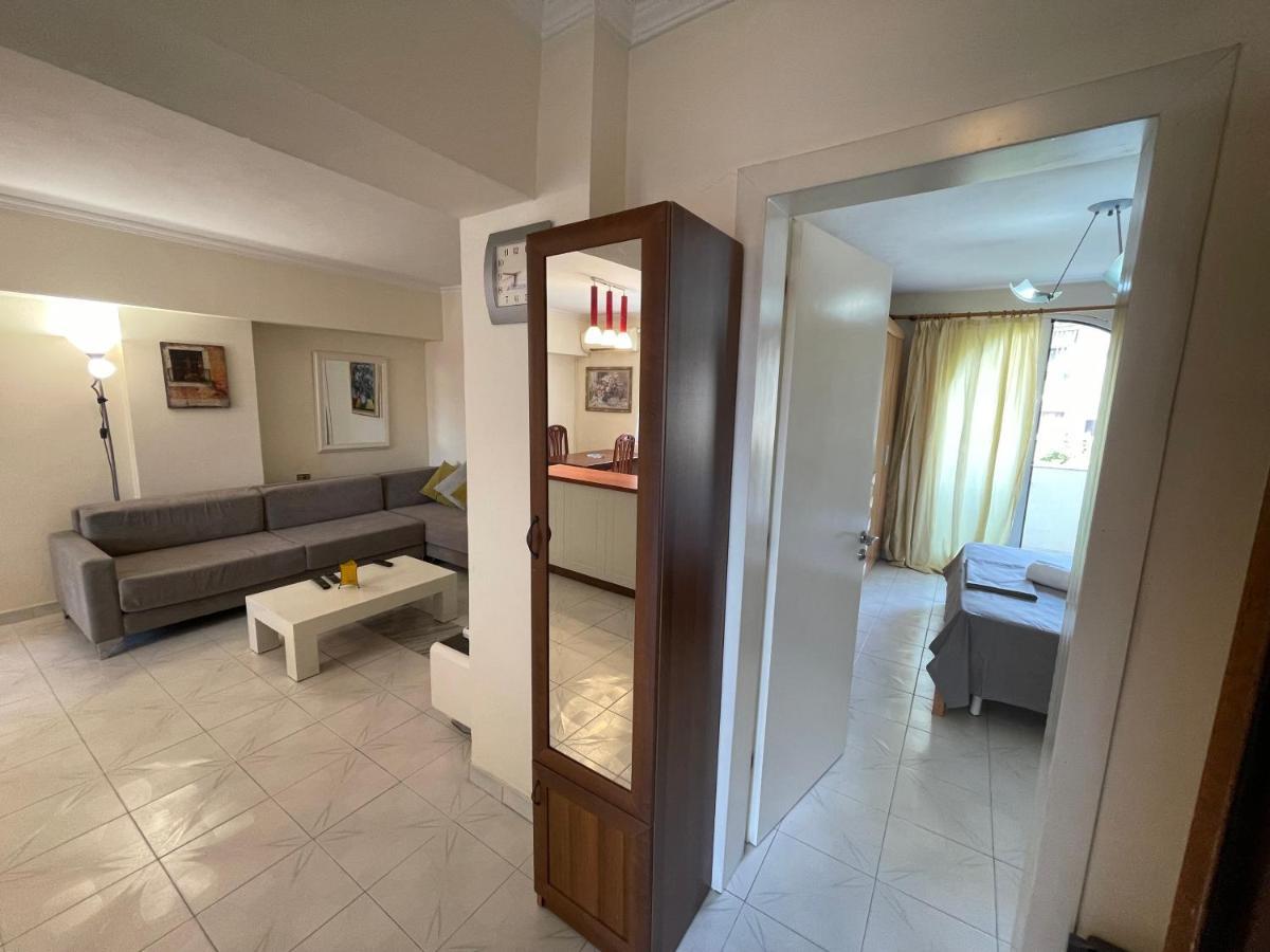 Tirana Flora Center Apartment Eksteriør billede